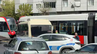 Güngören'de tramvay hattında tehlikeli manevra: 4 yaralı