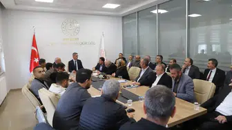 Bayburt'ta eğitimde ulaşım seferberliği: Okul müdürleri masaya oturdu