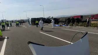 Manisa'dan gelen acı haber: Yolcu otobüsü ve çekici çarpıştı, çok sayıda kayıp var