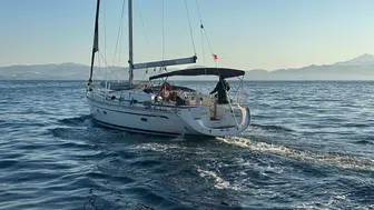 Ege'nin sessiz sularında yelkenli operasyonu: İnsan kaçakçılarına geçit yok