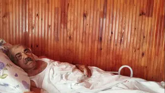 Yaşam mücadelesi veren felçli hastanın tek isteği: Ambulansın kapıma gelebileceği bir yol