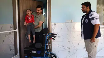 Hassa'da küçük bir gülümseme dünyalara bedel oldu: CP'li çocuğun büyük sevinci