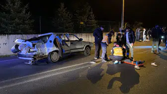 Kütahya'da gece yarısı dehşeti: Takla atan otomobilde dört kişi yaralandı