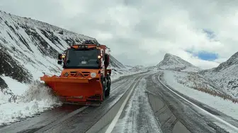 Karabet Geçidi'nde kışın habercisi: İlk kar düştü, zirve beyaza büründü