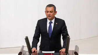 Özgür Özel'den Meclis'te tarihi rest: Bir avuç darbeciye boyun eğmeyiz