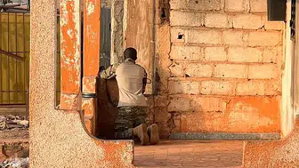 Mali'de şafak vakti dehşet: Başkent Bamako'da savunma hattı yarıldı