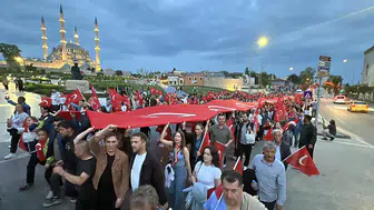 Edirne sokakları 19 Mayıs coşkusuyla aydınlandı