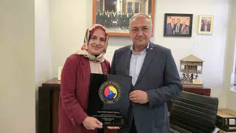 Ardeşen TSO Genel Sekreteri 30 yıllık emeğini ödülle taçlandırdı