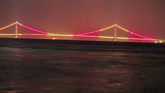 Galatasaray şampiyonluğu Çanakkale Boğazı'na yansıdı