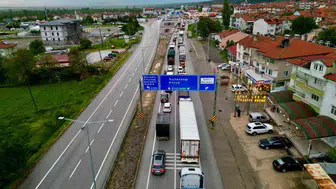 Bayram yolcuları Afyonkarahisar trafiğini kilitledi
