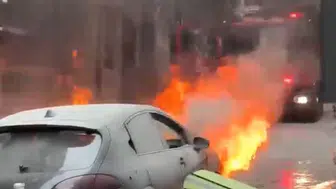 Beyoğlu’nun göbeğinde araç yangını paniği