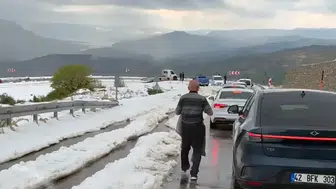 Karaman yollarını ceviz büyüklüğünde dolu vurdu