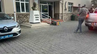 İzmir'de horoz dövüşü operasyonu Çiftlikte suçüstü yakalandılar