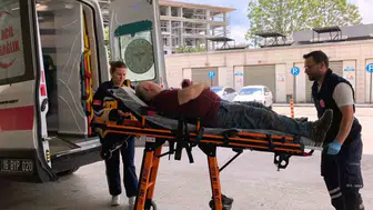 İnegöl’de iş kazası 61 yaşındaki işçi elini testereye kaptırdı