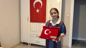 Harçlıklarını şehit ailelerine bağışlayan 9 yaşındaki Berra’ya anlamlı sürpriz