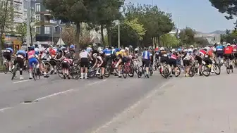 Samsun’daki bisiklet yarışında zincirleme kaza