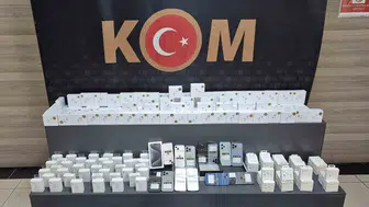 Gebze’de iş yerine düzenlenen baskında 75 bin sahte dolar bulundu