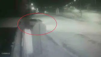 Reyhanlı'da kontrolden çıkan araç bahçe duvarına girdi