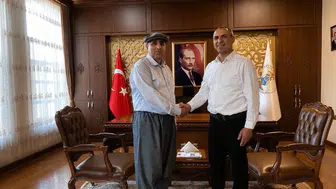 Silifke Kaymakamı şalvarı giydi sahaya indi