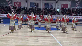 Karabük meydanlarında 19 Mayıs coşkusu yaşandı