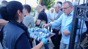 Aydın sokaklarında geleneksel bayramlaşma coşkusu yaşandı