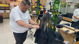 Aydınlılar bayram tıraşı için koltuklara oturdu