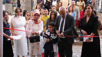 Diyarbakırlı miniklerin çöp sandıkları hayallerine tarihsel sahne