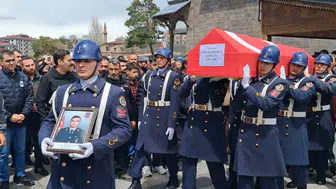 Erzurum Uzman Çavuş Emrah Türkoğlu'na veda etti