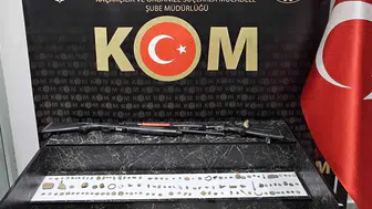 Silopi’de düzenlenen baskında 180 parça tarihi eser bulundu