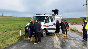 Kırşehir’de sağanak hayatı felç etti