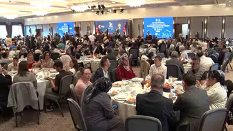 AK Parti engelli bireylerin anneleriyle bir araya geldi