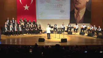Bursa'da sağlıkçıların türkü gecesi salonu doldurdu