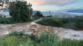 Mersin’de kuvvetli yağış hayatı olumsuz etkiledi