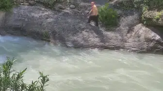 Adana'da serinlemek için suya giren genç akıntıya kapıldı