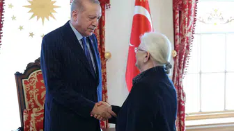 Erdoğan Menderes ve arkadaşlarının aileleriyle Dolmabahçe’de buluştu