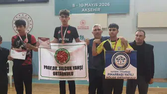 Pınarbaşılı öğrenci bilek güreşinde Türkiye üçüncüsü oldu