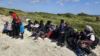 İzmir açıklarında göçmen hareketliliği 47 kişi yakalandı