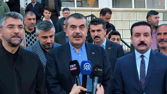 Yusuf Tekin bayramı memleketi Erzurum Uzundere’de karşıladı