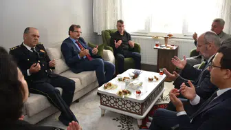 Salihli'de bayram mesaisi Şehit aileleri ve güvenlik güçleri unutulmadı