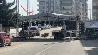Ceylanpınar’da bayrak krizi konseri iptal ettirdi