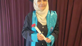 65 yaşında kep fırlattı Azmin yaşı yok dedirtti