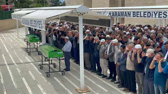 Mersin'deki feci kazada hayatını kaybeden anne ve kızı defnedildi