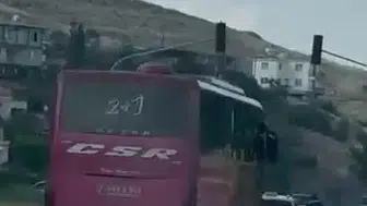 Hatay trafiğinde dehşet anları Otobüs şoförü herkesi tehlikeye attı