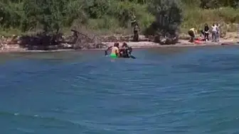 Gelibolu kıyılarında yüzen genç denizden ağır yaralı çıkarıldı