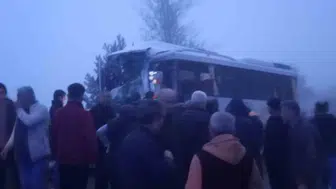 Bolu Mudurnu yolunda tır ve midibüs çarpıştı 3 yaralı var