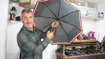 Rize’de Şemsiye Tamirciliği Bir Sanat Olarak Yaşıyor