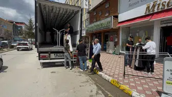 Tokat Turhal’da Yeşilırmak alarmı esnafı dükkan kapattırdı