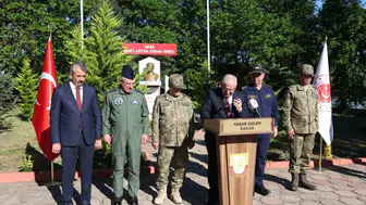 Erdoğan sınırda görev yapan Mehmetçik ile bayramlaştı