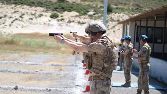 Jandarma komandoların hedefi tam on ikiden vurduğu yarışma sonuçlandı