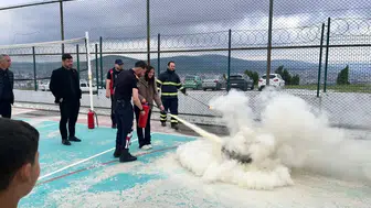 Bozüyük’te çocuklar için yangınla mücadele provası